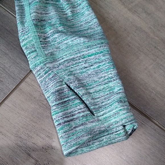 Lululemon Athletica Heathered Green Long Sleeve Tee - Picture 8 of 9